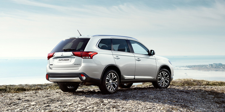 Экстерьер обновленной модели кроссовера Mitsubishi Outlander