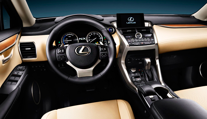 Салон кроссовера Lexus NX 2015