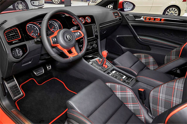 VW Golf GTI Wolfsburg Edition тюнинг салона автомобиля