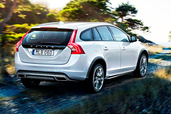 Volvo V60 Cross Country 2015