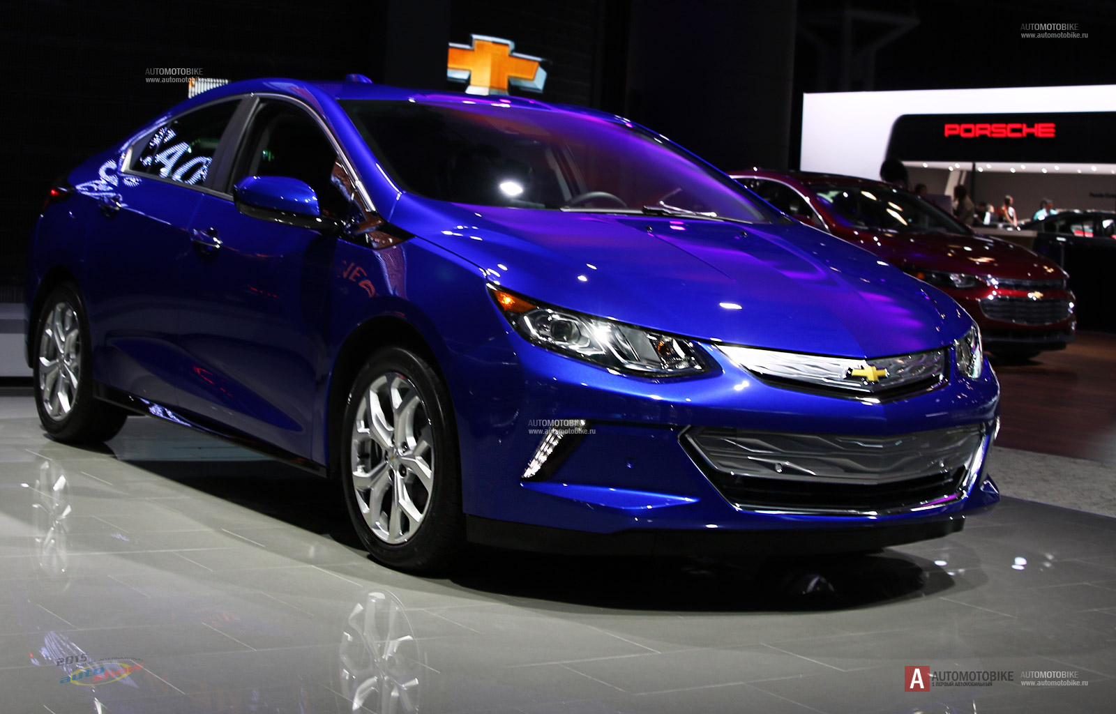 Chevrolet Volt 2015 на автосалоне в Нью Йорке 2015 обзор новинки