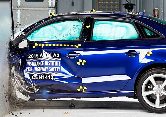 Краш тест Audi A3 2014-2015 от IIHS