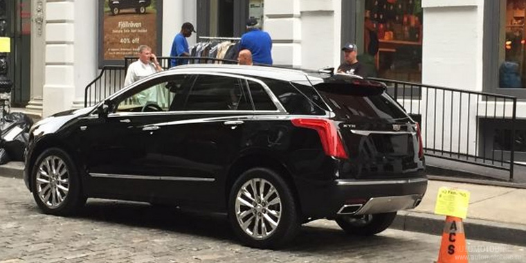 Кроссовер Cadillac XT5