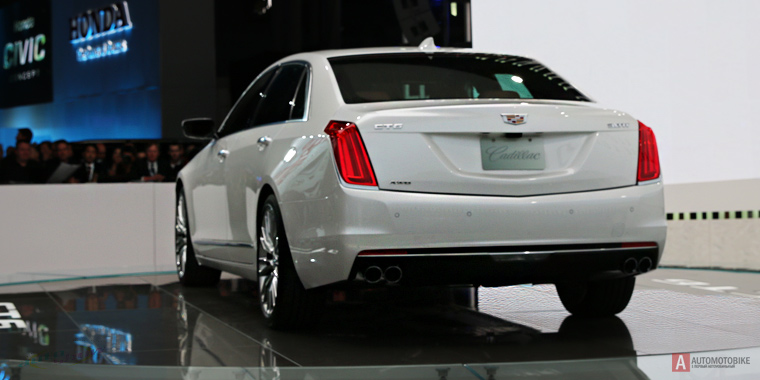 Автосалон в Нью-Йорке 2015: дебют Cadillac CT6 вид фотография седана задняя часть