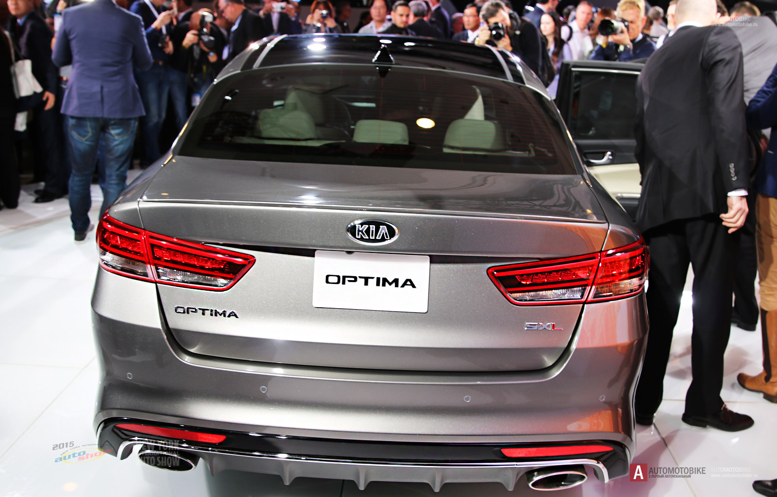 Фотогрвфии новой KIA Optima 2016 модельного года на автосалоне в Нью-Йорке 2015 новинка 