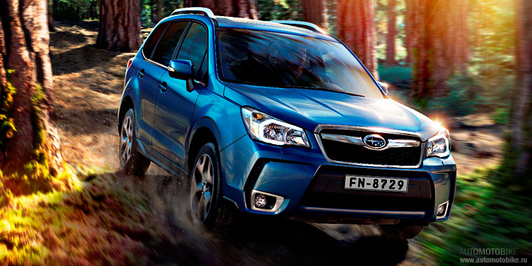 Обновленный Subaru Forester получил получит новый сенсорный дисплей мультимедийной системы, а также новый дизайн рулевого колеса, торпедо, элементов управления климат-контролем и окантовку воздуховодов