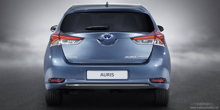 За мотивацию обновленного Toyota Auris 2015 будут отвечать новый четырехцилиндровый 1,2-литровый турбированный двигатель, развивающий 114 лошадиных сил и 185 Нм крутящего момента