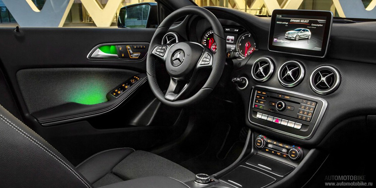 Салон 2015 Mercedes A 220 4Matic 