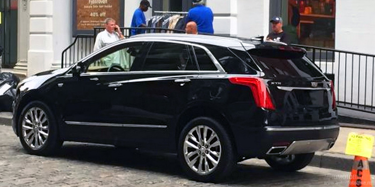 Кроссовер Cadillac XT5