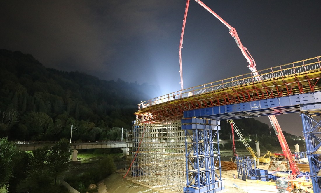 В Сочи началось строительство самой длинной эстакады на обходе Адлера